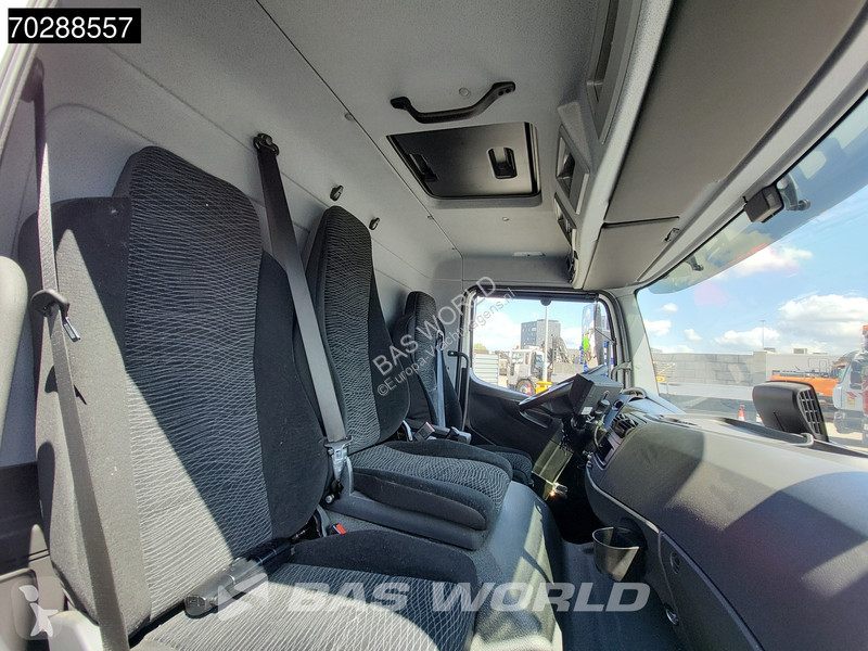 Kamion Mercedes 1527 4X2 15tonner LOW Mileage!...