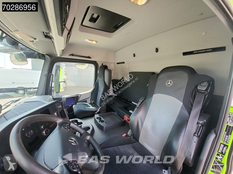 Vrachtwagen Mercedes 1827 4X2 2000kg...