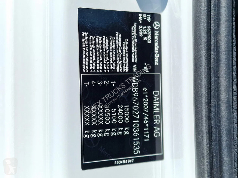 Kamion Mercedes 1524 Box with sidedoors - Zepro...