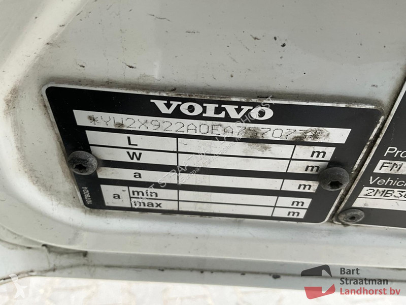 Camion Volvo FM 370 4x2 Euro 6 closed box truck...