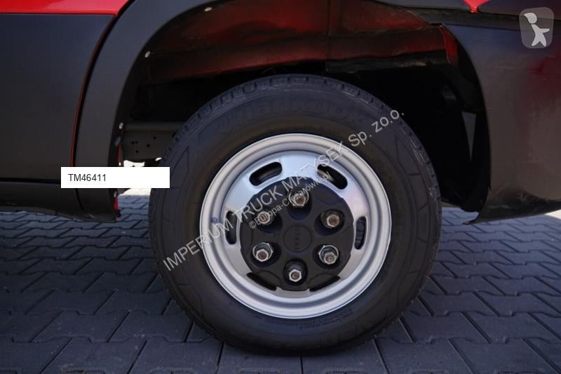 Autoutilitară Iveco DAILY 35C12D / 2,3 D /...