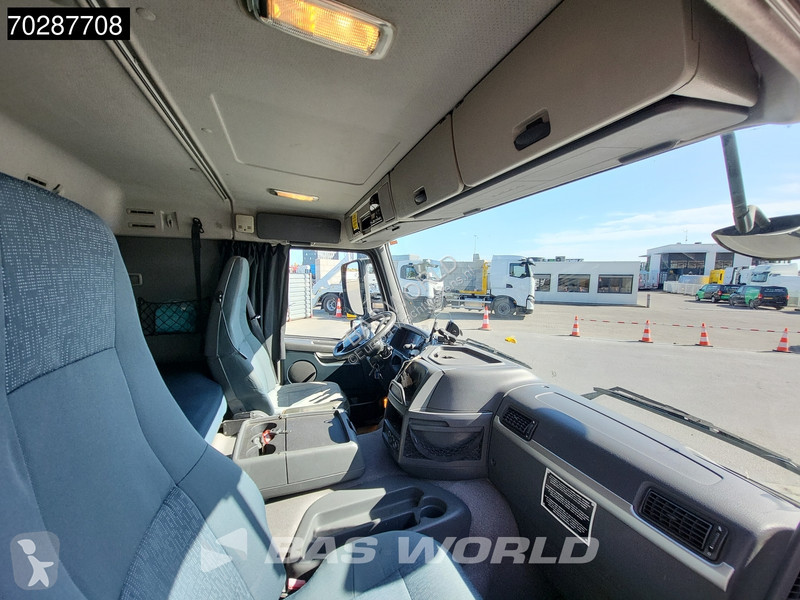 Camion Volvo 330 4X2 4,60m Wheelbase BDF...
