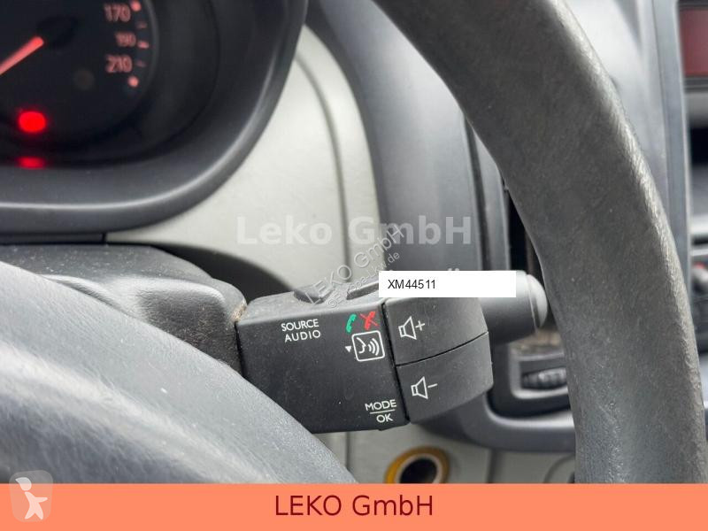 Lastbil Fiat Trafic Mit Carrier Xarios 600