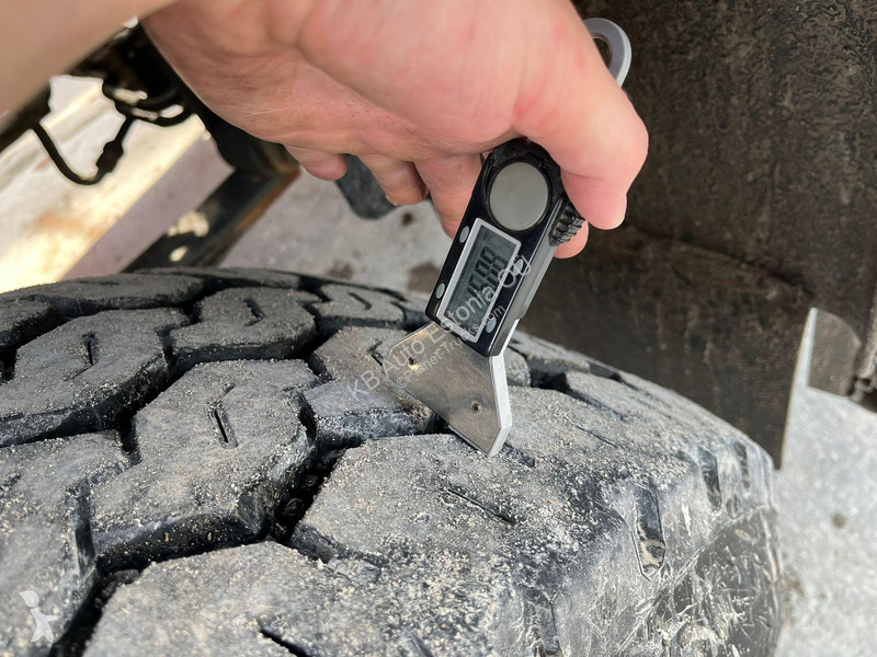 Kamion Mercedes 3253 8x4 2019