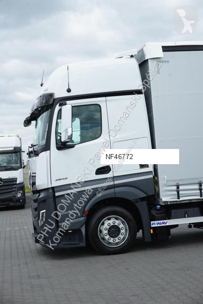 Kamion s návěsem Mercedes / TANDEM