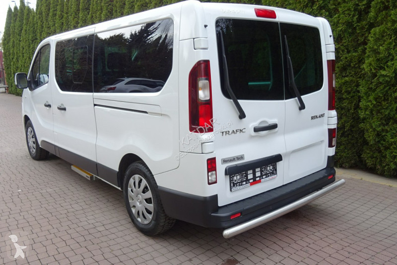 Véhicule utilitaire Renault TRAFIC L2H1 2.0dci...