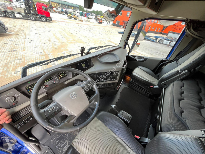 Kamion Volvo 8x4*4 RETARDER / PK 23002-SH /...