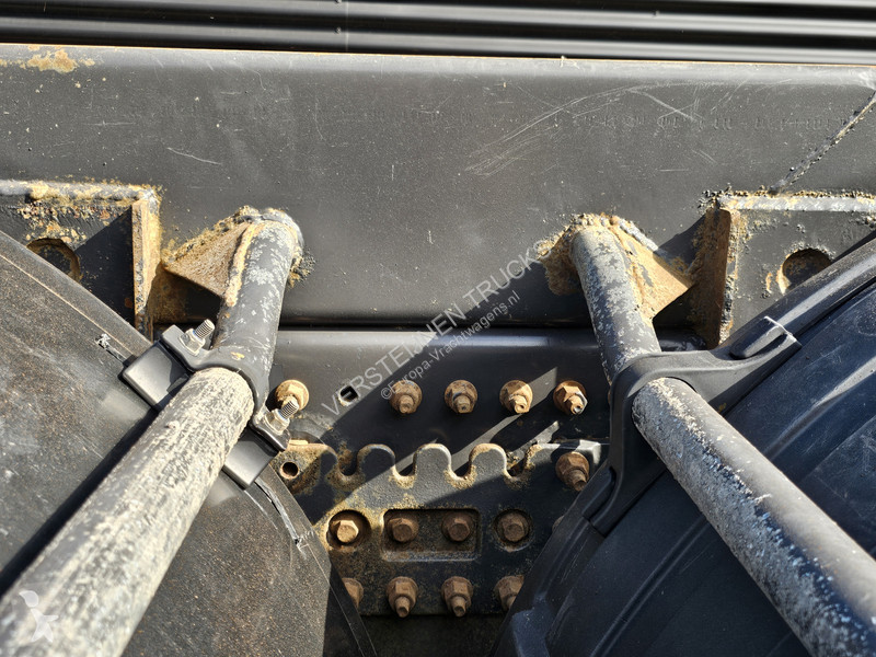 Kamion Volvo 440 / 10X4 / TIPPER / HUB...