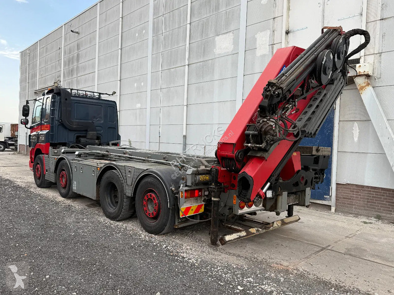 Camion DAF 85460 8X2 + YEAR 2016 HMF CRANE...