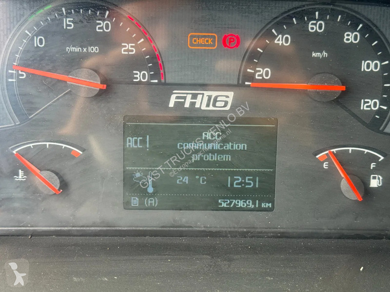 Kamion Volvo 16700 6x4 Tipper And Tractor Combi...