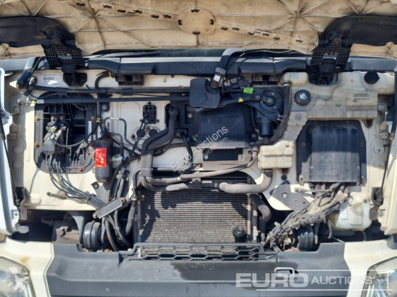 Camion Volvo FL818