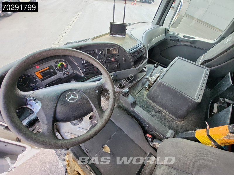 Camion Mercedes 3241 8X4 9m3 Schwing Stetter...