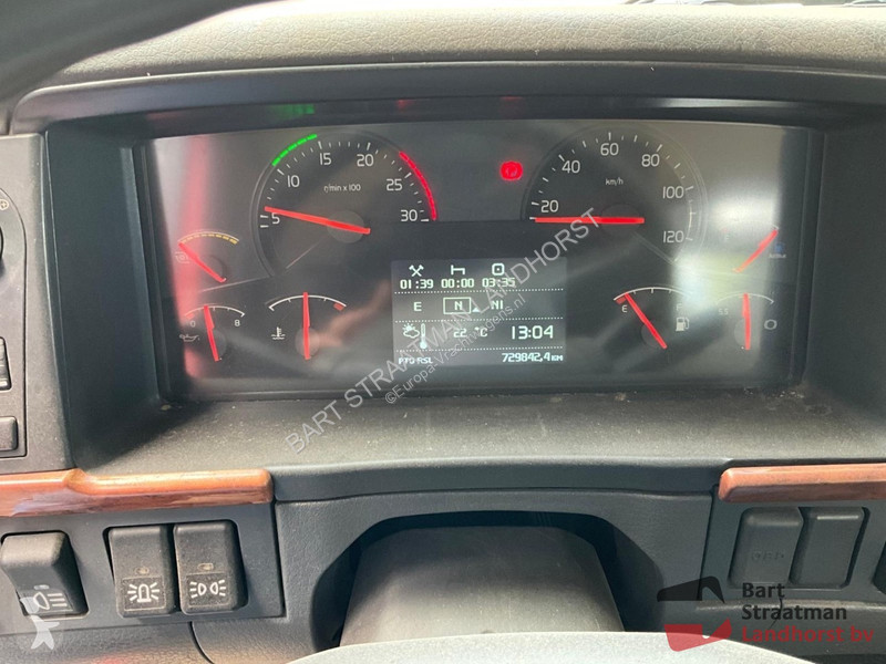 Camión Volvo 420 8x4 Euro 5 with Cable...