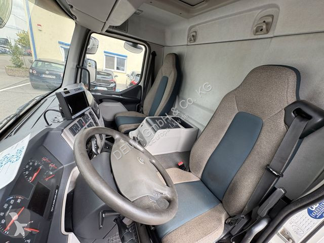 Kamion Volvo...
