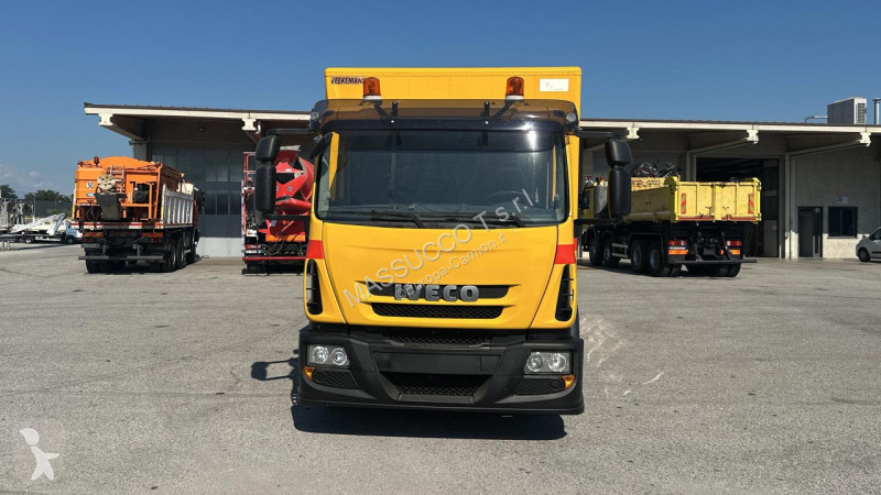 Camion  ML120E18