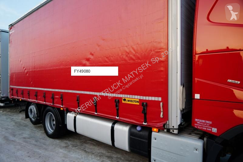 شاحنة مقطورة Volvo FH 460