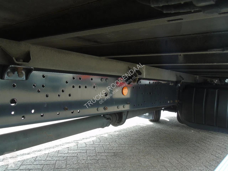 شاحنة Iveco 120E21 euro 6 + lift + lot in stock