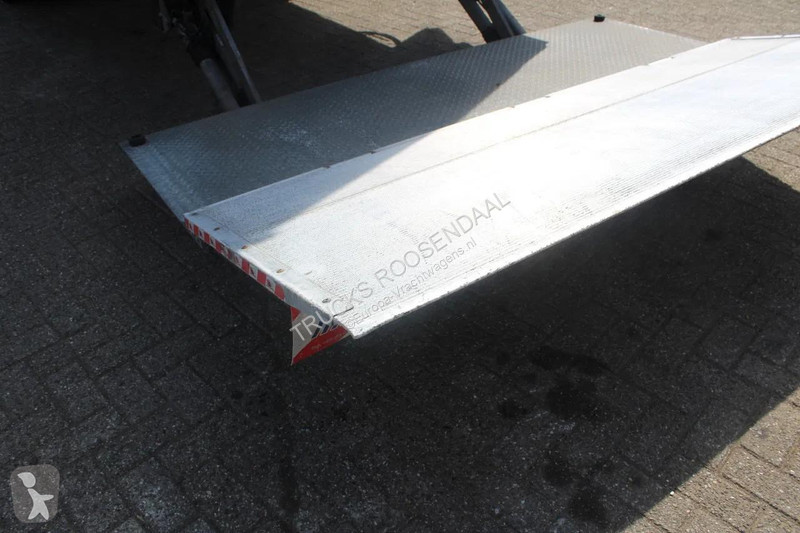 شاحنة Volvo 280 + CARRIER + ATP/FRC + LIFT...