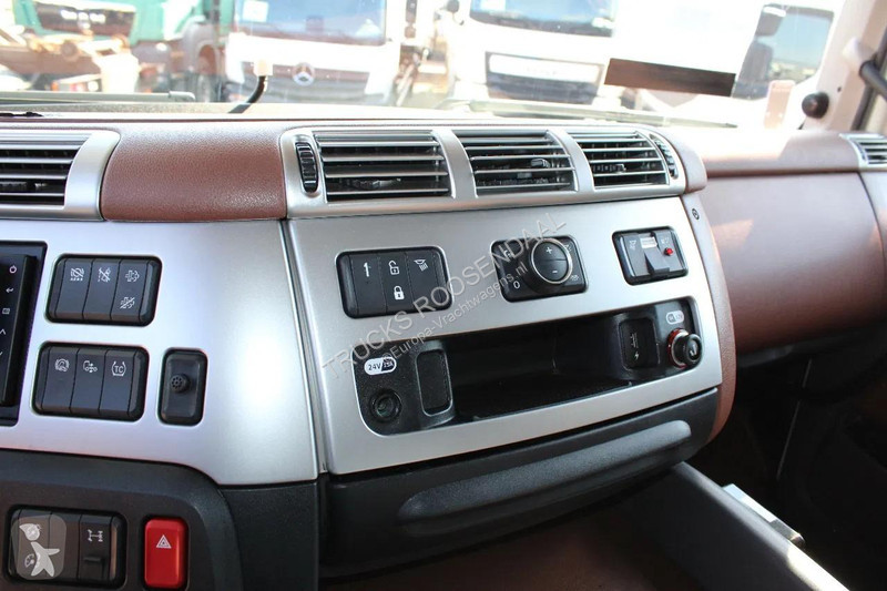 شاحنة DAF 370 FA 370 + euro 6 + ssc + full option