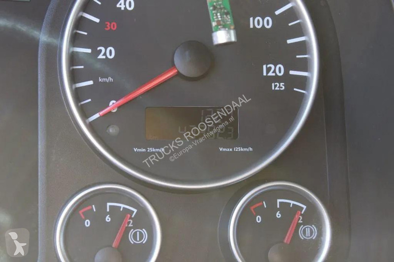 شاحنة MAN 8.220 + MANUAL + EURO 6 + LIFT