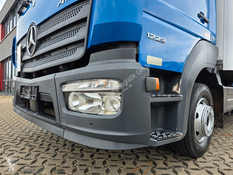 Mercedes 1223 / Ladebordwand truck