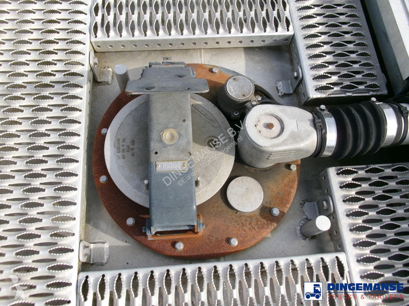 Lastbil Volvo 280 4X2 fuel tank 13.6 m3 / 4...