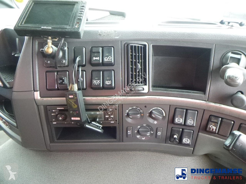 شاحنة Volvo 400 8x2 RHD platform