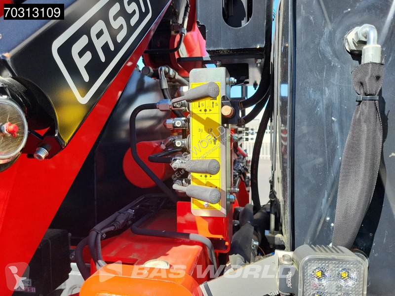 شاحنة Volvo 420  8X4 NEW RHD! Fassi F145Z.0.22...