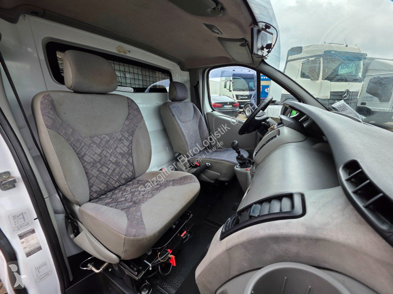 شاحنة Opel Vivaro 2.5 CDTI / Versalift ET-30-NE-XS