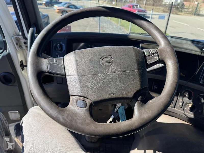 شاحنة Volvo 330 6X2 EURO 5 - ATLAS 126.3E +...