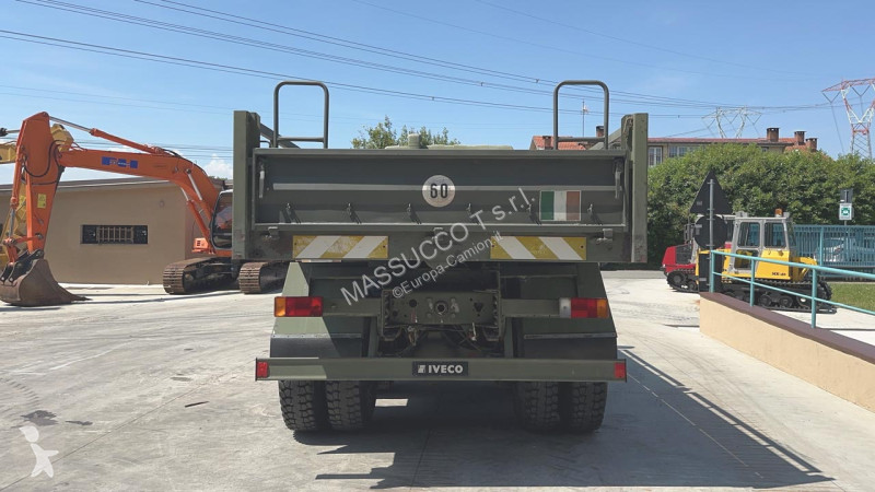 شاحنة Iveco 6x6