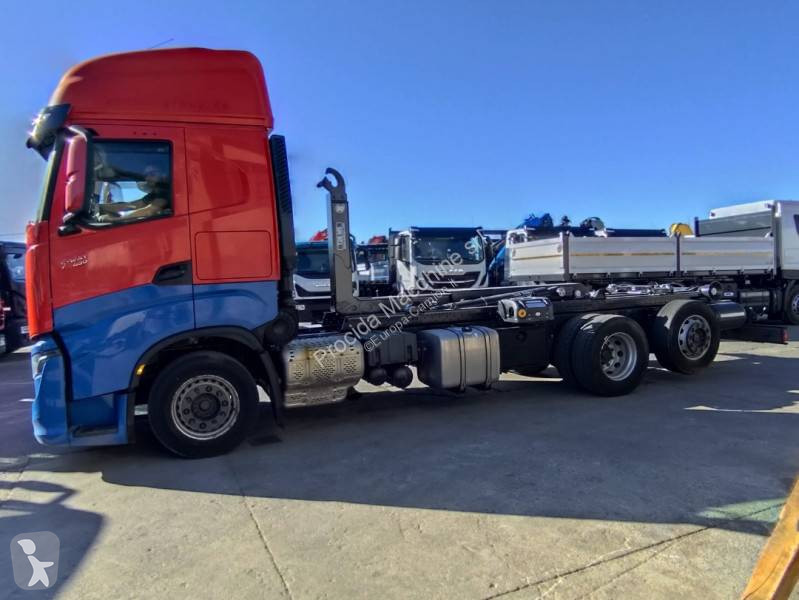 شاحنة Iveco