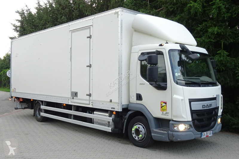 شاحنة DAF LF 220 Euro 6 kontener 18p winda...
