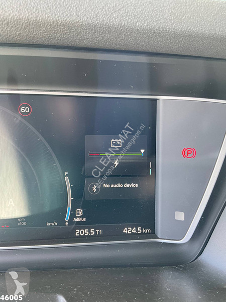 شاحنة Volvo 500 Euro 6 8x2 HMF 95 Tonmeter...