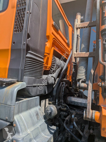 Camion MAN 28.400 / 6X4 + Lenkachse / E 5