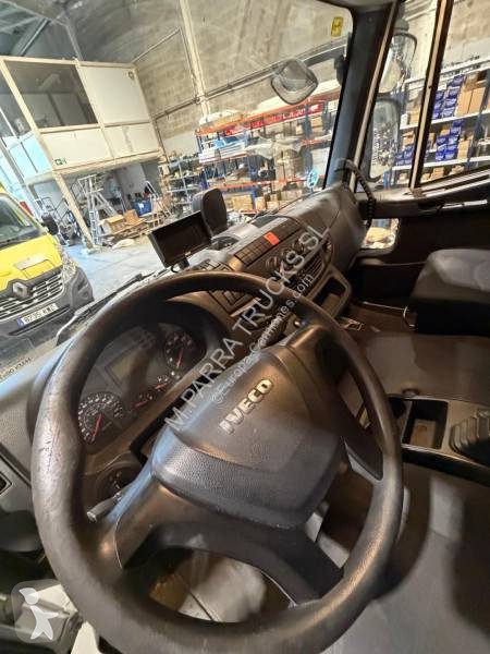 شاحنة Iveco 10E18
