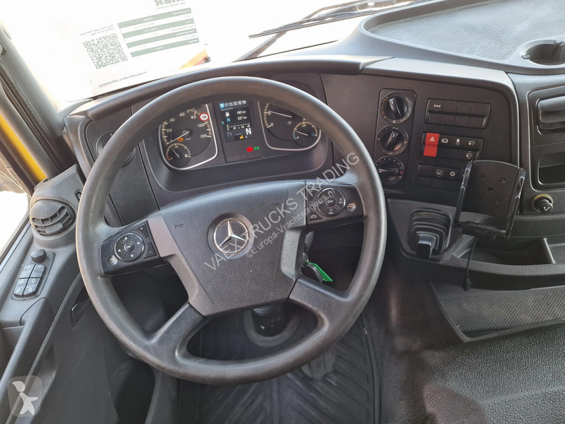 شاحنة Mercedes 1223 4x2 Box with sidedoors -...
