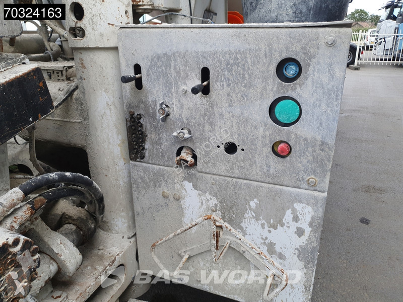 شاحنة Mercedes 3241 8X4 PUMI Schwing Stetter...