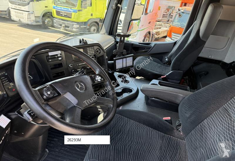 شاحنة Mercedes 3243