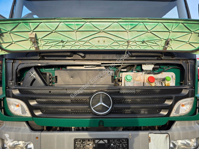شاحنة Mercedes 1229