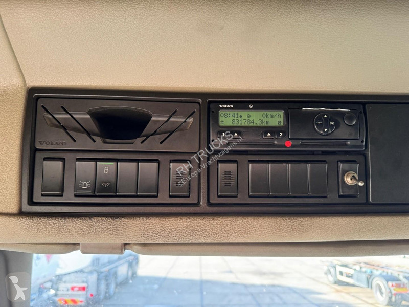 Vrachtwagen Volvo 460 8X2 EURO 6 + 24.000...