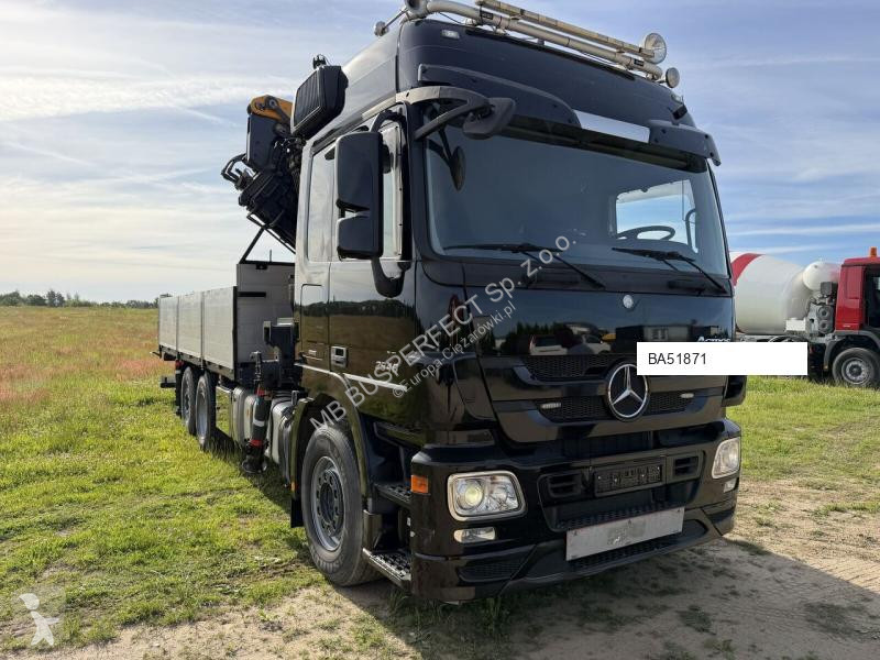 شاحنة Mercedes 3332