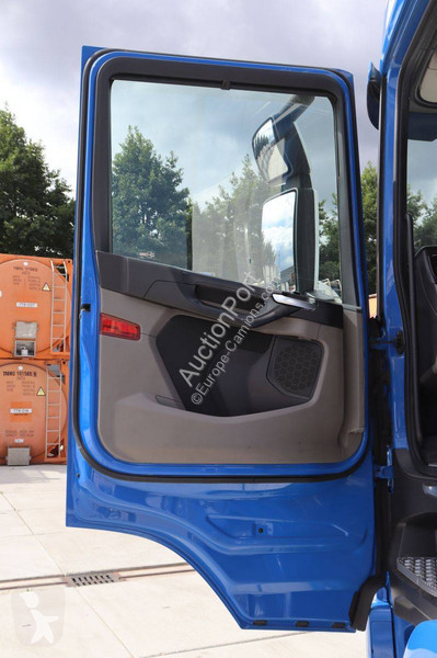 Грузовик Scania 530