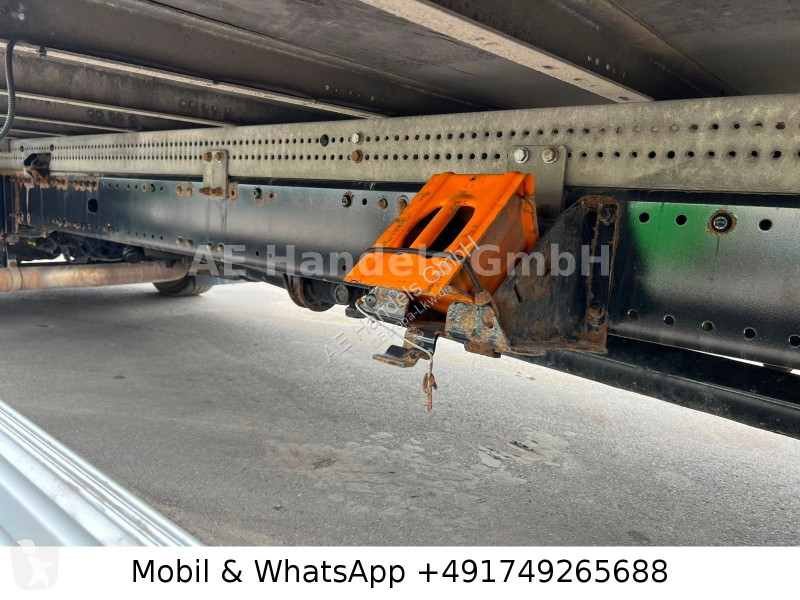 Vrachtwagen MAN 12.220 C BL...