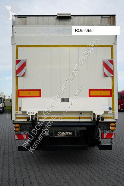 Vrachtwagen Mercedes / TANDEM