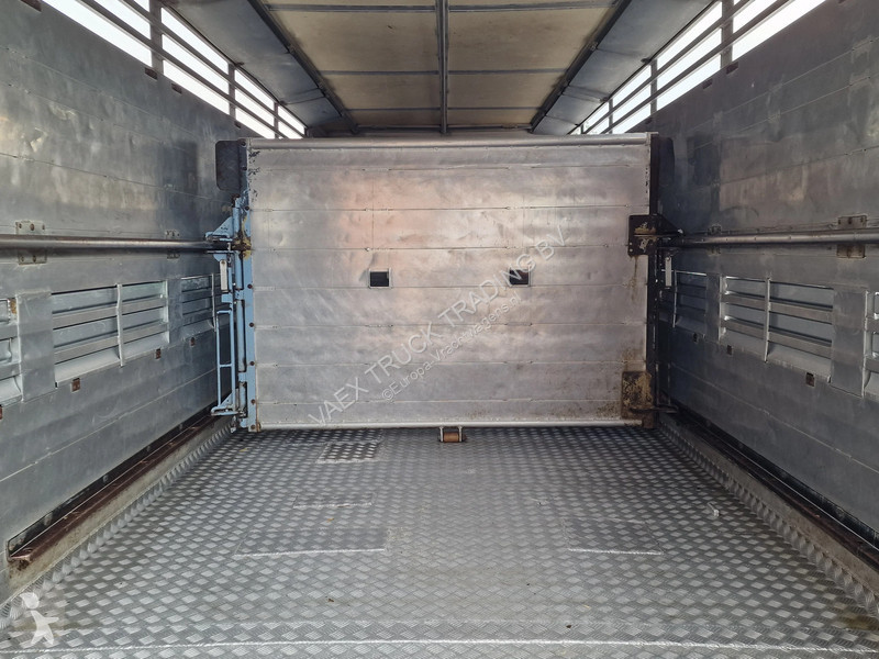 Camión Scania 4x2 - Finkl livestock 16.8M2 -...