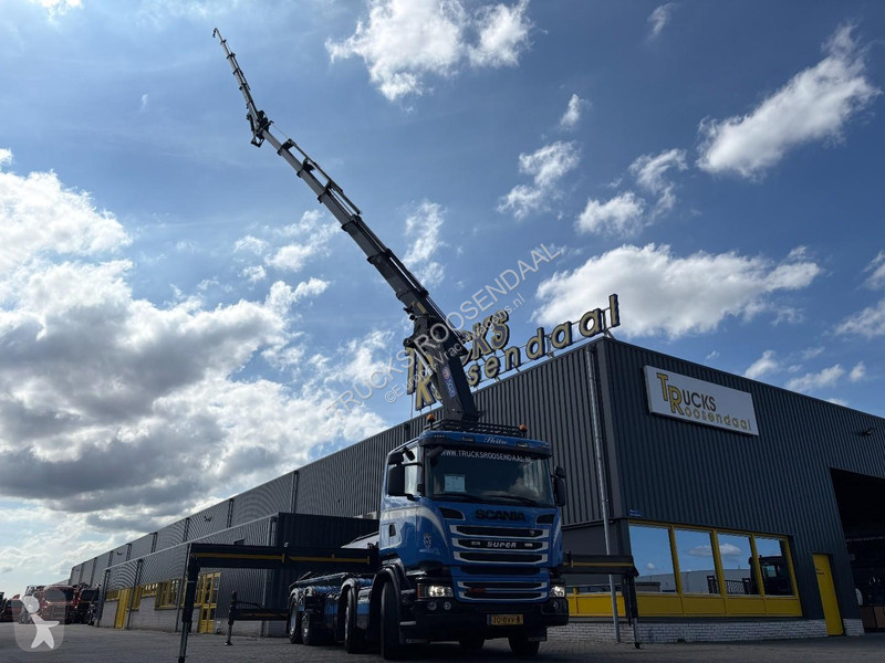 Camión Scania R 490 + HMF 5020 - 6X EXT. + JIB...