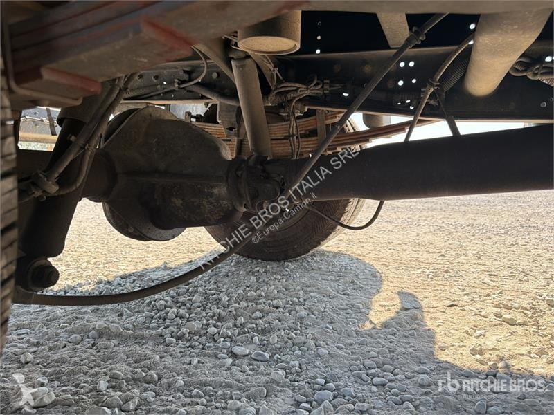 Camión Iveco 35C12 Dump Truck (Inoperable)