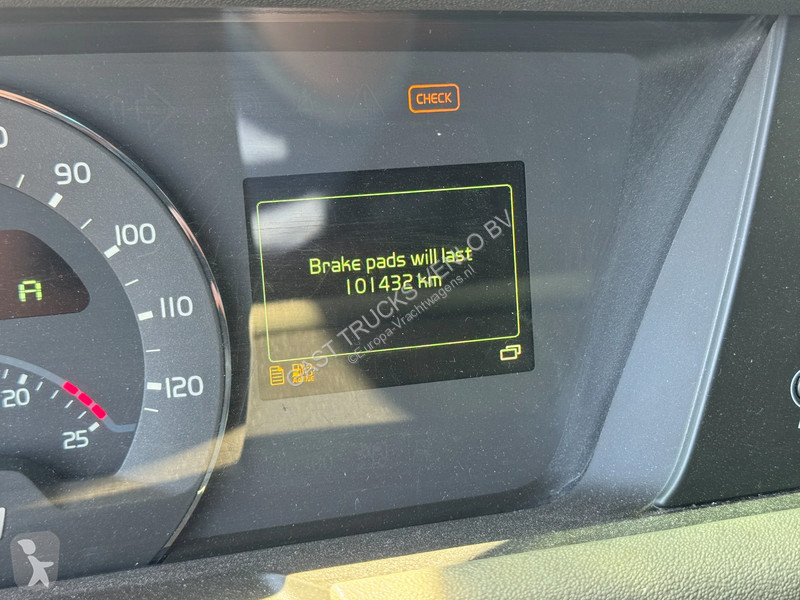 Camión Volvo 16750 6x2 Retarder Globetrotter WB...