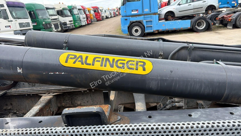 Camión Renault C440 (BELGIAN TRUCK / PALFINGER...